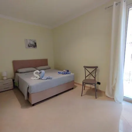 Apartment Lory By World